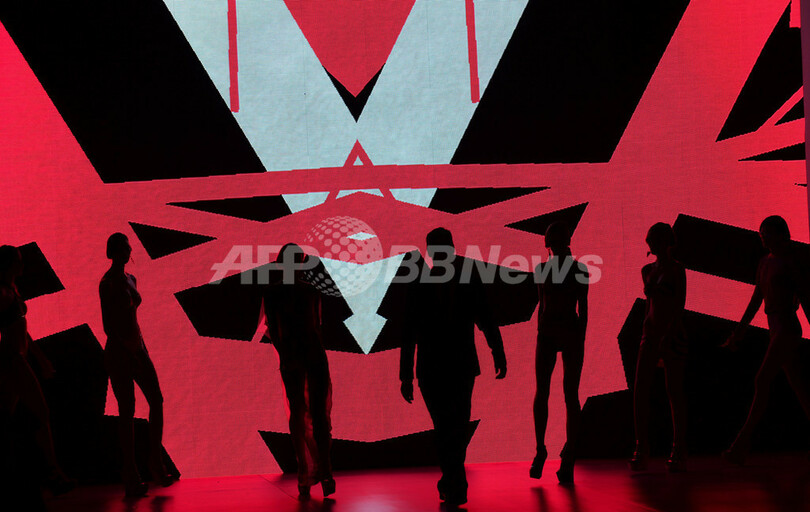 リオ・ファッション・ウィーク、トリーヤが来年夏のコレクションを披露