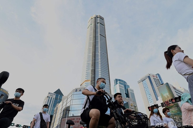 突然揺れた中国の超高層ビル、閉鎖続く 不安抱く事業者ら