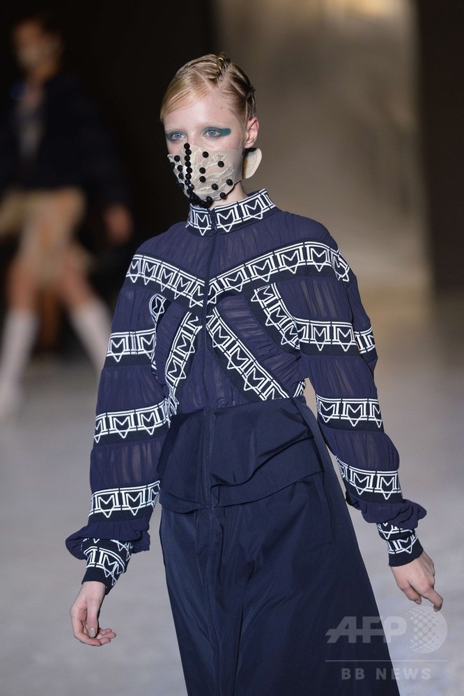 スポーティーで構築的なシルエット、「マーシャ マー」15年春夏 写真35枚 国際ニュース：AFPBB News