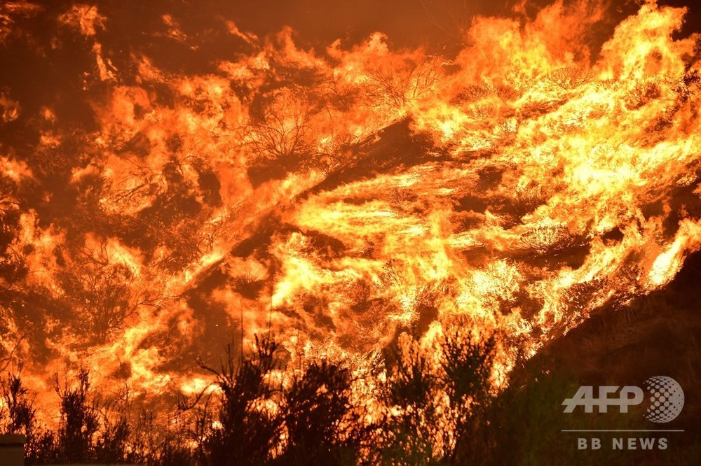 米カリフォルニア州山火事 人口密集地に迫る 写真10枚 国際ニュース Afpbb News