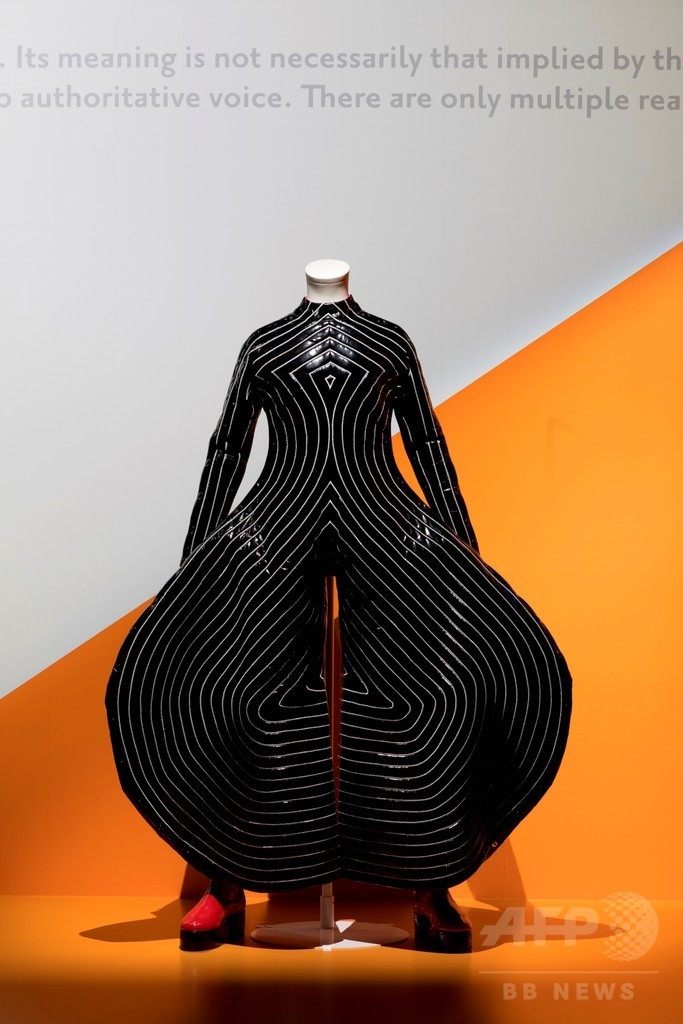 「デヴィッド・ボウイ・イズ」プレミアム・トークショー開催