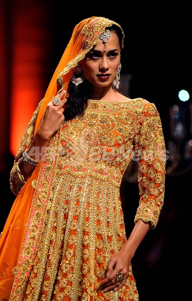 ＜インド・ブライダル・ファッション・ウィーク 2013＞Preeti S. Kapoor