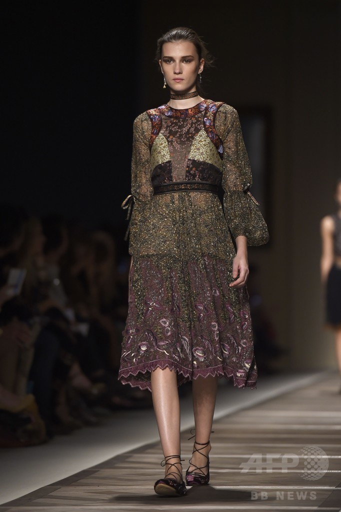 「エトロ」16年春夏コレクション