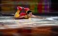 ソチ冬季五輪、フィギュアスケート・エキシビションの演技に臨むハビエル・フェルナンデス（Javier Fernandez、2014年2月22日撮影）。(c)AFP/JOHN MACDOUGALL