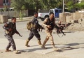 イラク・キルクーク南郊をパトロールするイラク軍のクルド人治安部隊（2016年10月22日撮影）。(c)AFP/Marwan IBRAHIM