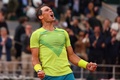 全仏オープンテニス、男子シングルス4回戦。勝利を喜ぶラファエル・ナダル（2022年5月29日撮影）。(c)Thomas SAMSON / AFP