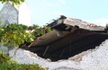 地震に見舞われたハイチ南西部レカイで、損壊した建物（2021年8月15日撮影）。(c)Stanley LOUIS / AFP
