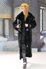 都内の在日スペイン大使館で開催された「LOEWE and JUNYA WATANABE COMME des GARçONS」のショー。(c)LOEWE and JUNYA WATANABE COMME des GARçONS
