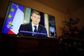 エマニュエル・マクロン大統領のテレビ演説。フランス北西部Bretteville-sur-Odonで（2018年12月10日撮影）。(c)CHARLY TRIBALLEAU / AFP