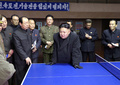 平壌の体育館を視察する金正恩朝鮮労働党委員長。朝鮮中央通信配信（2013年3月10日配信、撮影日不明）。(c)AFP PHOTO / KCNA VIA KNS