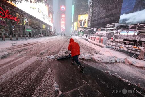 ニューヨークにひとときの静寂 10年以上ぶりに50センチの積雪 写真18枚