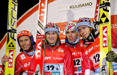 ノルウェー W杯開幕戦ラージヒル団体を制す