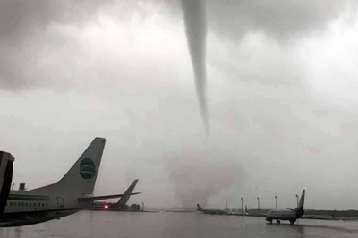 トルコのリゾート地アンタルヤに竜巻、負傷者十数人