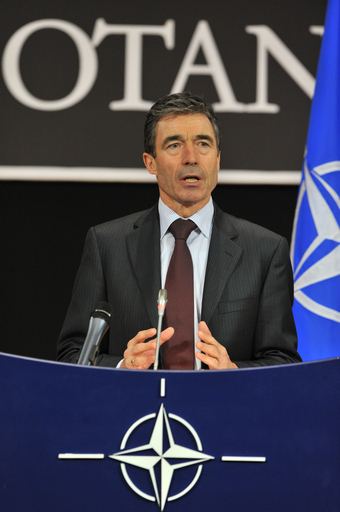 アフガニスタンに7000人以上増派で合意、NATO