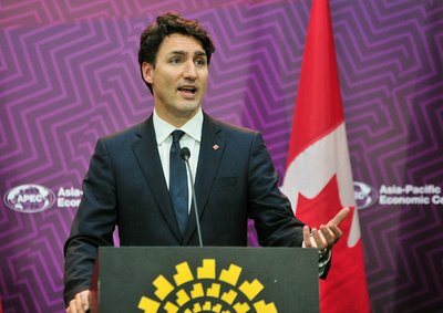 トルドー加首相、オイルサンド事業 段階的廃止の意向