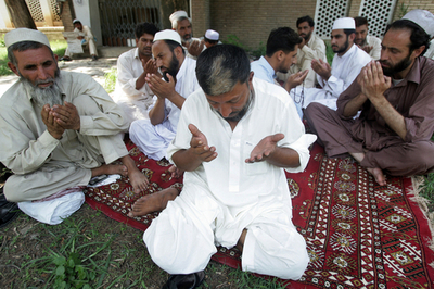 赤いモスクの立てこもり事件、交渉は進展せず