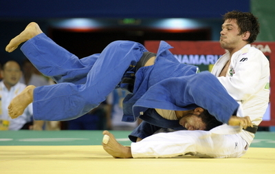 金丸 優勢勝ちで敗者復活戦2回戦進出