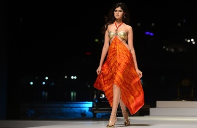 水着のファッションショー「スイム・ウィーク・コロンボ」 スリランカ