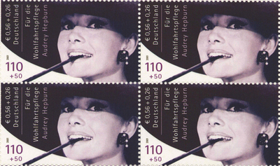 A・ヘプバーンの切手が競売に、売り上げは子ども基金へ