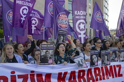 頭部と両脚を切断された女性の遺体、ごみ箱から発見 トルコ