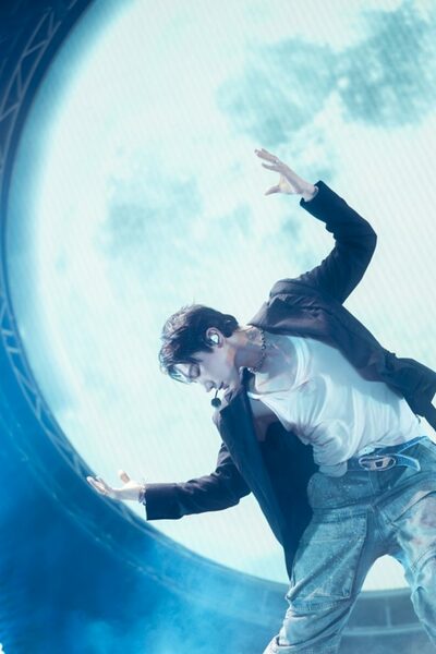 NCTテン、ソロアーティストの立場を固めた…「全席売り切れ」日本のファンコン