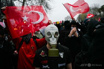 トルコ大統領の政敵逮捕、連日大規模な抗議デモ