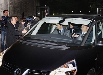 フランスのサルコジ前大統領を刑事訴追、不正資金問題で