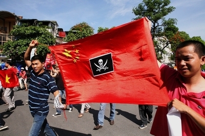 ベトナムで異例のデモ、領海問題で中国に抗議