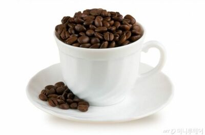 韓国・会社でくじ引き、負ければコーヒー代…3週間で7回払わされたインターン「理不尽」