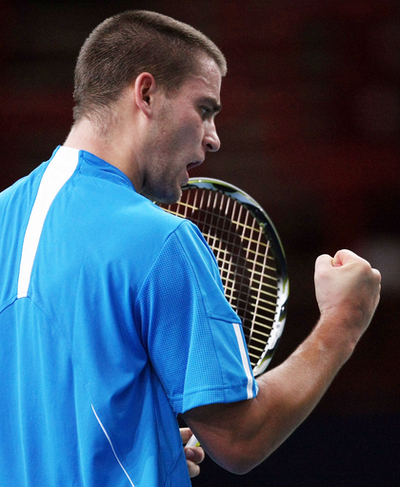 ユーズニー ハースを降し準々決勝へ