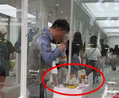 ソウルの店舗・飲料保管台が“個人ビュッフェ”に？…飲料を無断で飲む男性が大炎上