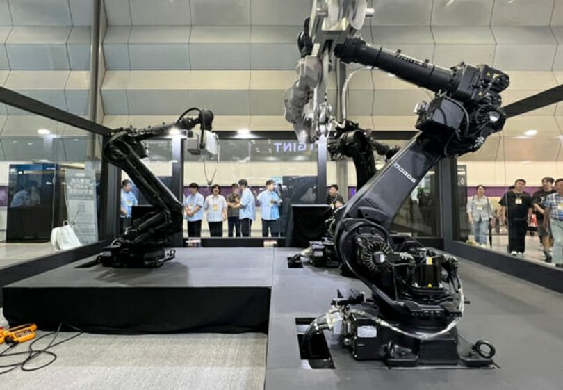 ロボスが「2024 農食品テックスタートアップ創業博覧会」で展示した食肉処理ロボット3種類(c)KOREA WAVE