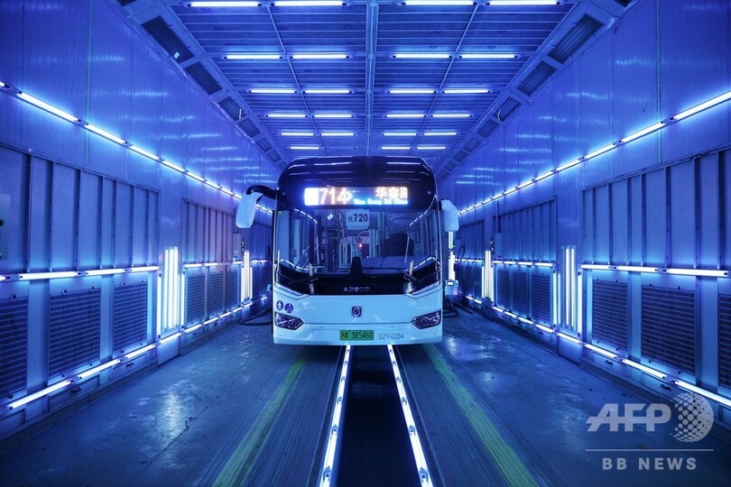 上海の市バスが紫外線消毒技術を導入、車両の内外を消毒