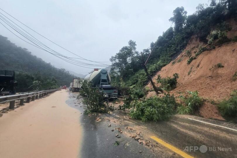 豪雨による土砂災害で6人死亡、十数人負傷 ベトナム