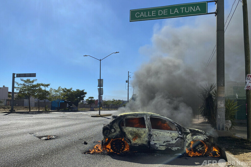 「麻薬王」の息子拘束作戦、29人死亡 メキシコ