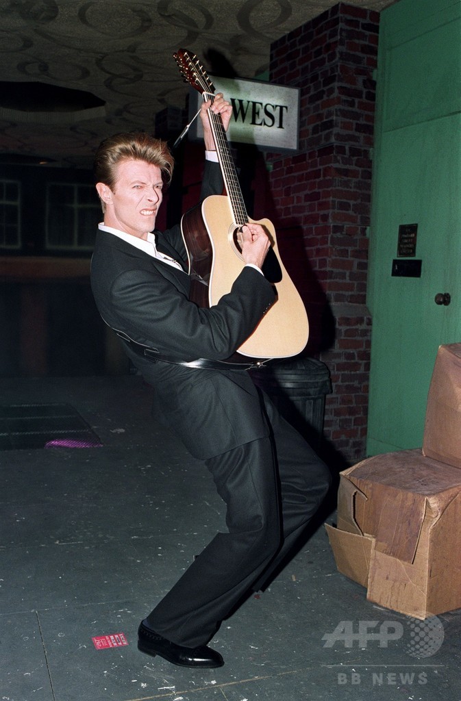 レコード・ストア・デー、限定盤多数 ボウイさんやプリンスさんも