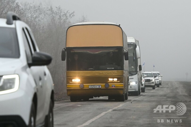 ウクライナ東部、政府と親ロ武装勢力が捕虜交換