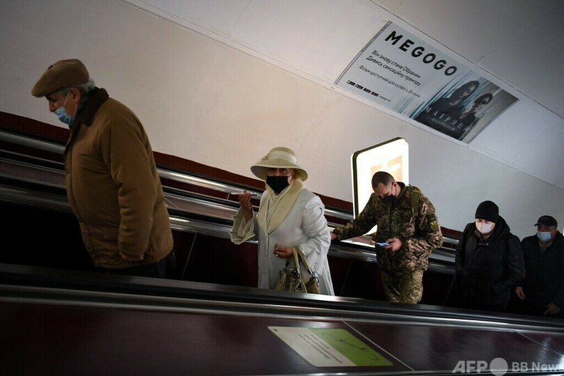 ウクライナ全土に戒厳令 首都では空襲警報