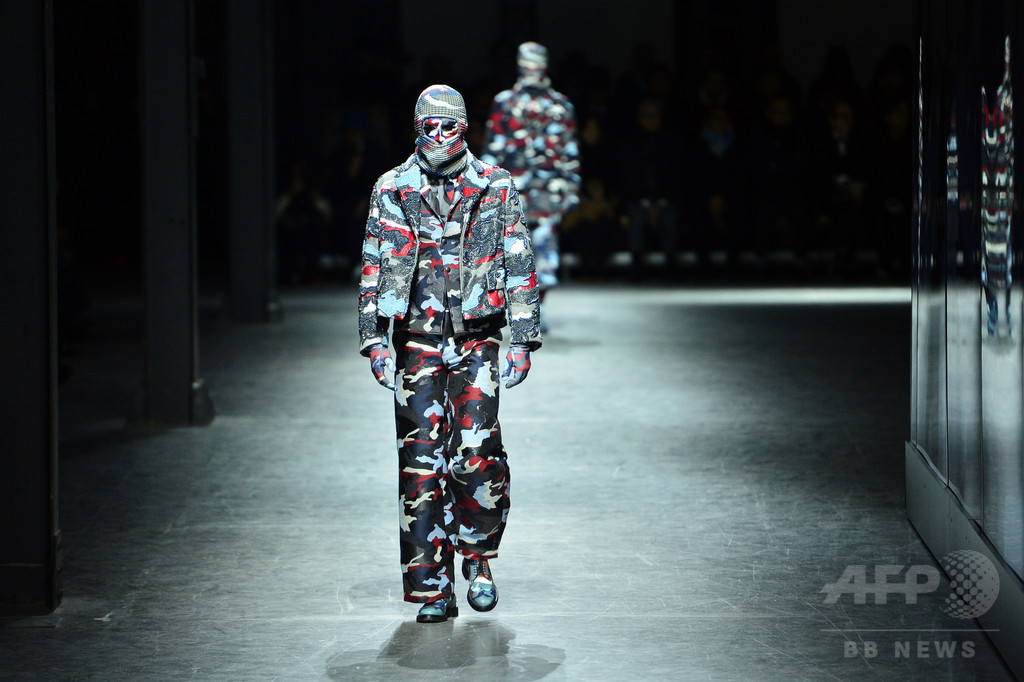 「モンクレール ガム・ブルー」16/17年秋冬メンズ