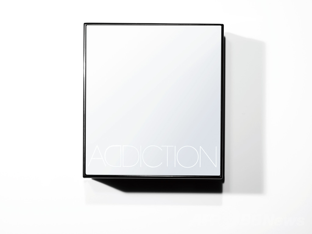 「ADDICTION」、ブランド5周年記念限定アイシャドウ11日発売