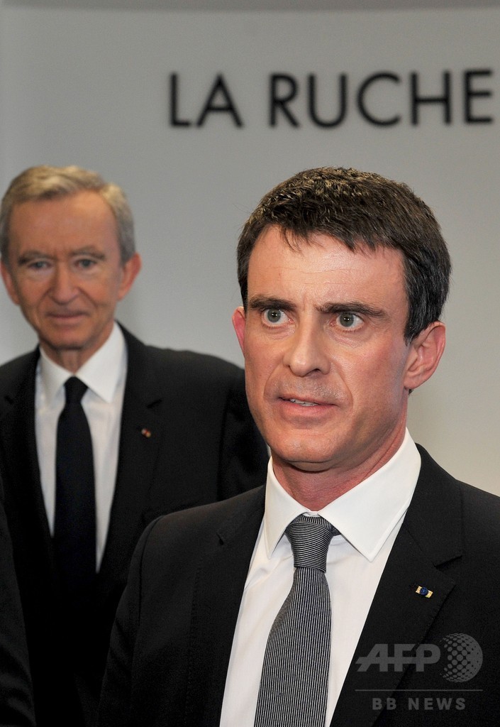 仏首相も視察、「ゲラン」が新生産施設をオープン