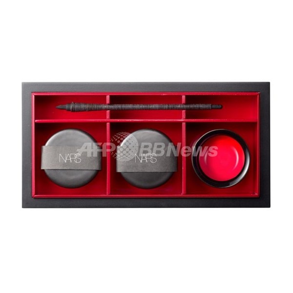 ＜ちょっとリッチな“自分買い”ギフト特集＞歌舞伎にインスパイアされた「ナーズ」のリップ