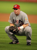 第2回ワールド・ベースボール・クラシック（%%2009 World Baseball Classic%%）2次ラウンド2組1位決定戦、ベネズエラ戦で悪送球し落胆する米国のアダム・ダン（%%Adam Dunn%%）。（2009年3月18日撮影）(c)AFP/Getty Images/Doug Benc