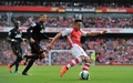 14-15イングランド・プレミアリーグ第8節、アーセナル（Arsenal）対ハル・シティ（Hull City）。先制点を挙げるアーセナルのアレクシス・サンチェス（Alexis Sanchez、2014年10月18日撮影）。(c)AFP/GLYN KIRK