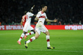 サッカードイツカップ2012-13（German Cup 2012-13）は1日、決勝が行われ、バイエルン・ミュンヘン（Bayern Munich）が3-2でVfBシュツットガルト（VfB Stuttgart）を下し、ドイツ勢としては初のトレブル（三冠）を達成した。

得点を挙げ喜ぶVfB シュツットガルトのマルティン・ハルニク（Martin Harnik、右、2013年6月1日撮影）。(c)AFP/ROBERT MICHAEL