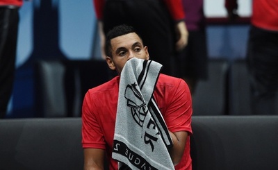 キリオスが試合前に「膝つき」、トランプ氏への抗議意図は否定