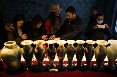 チベット吉隆国際国境貿易市場がオープン