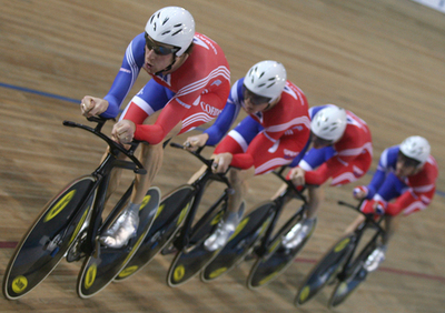 ＜UCIトラック・サイクリング世界選手権2007＞男子チームパシュート、英国 予選トップで優勝決定戦へ - スペイン