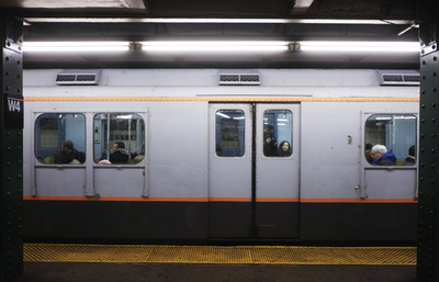 目の不自由な男性と救った盲導犬に寄付1000万円、米NY