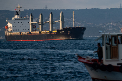 貨物船165隻超が足止め ウクライナ、ロシアを非難